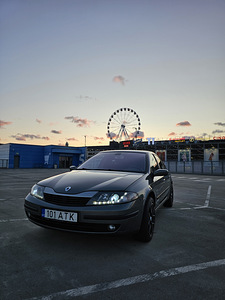 Renault Laguna (1 foto / 12)