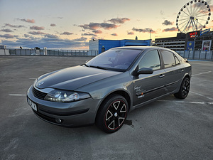 Renault Laguna (3 foto / 12)