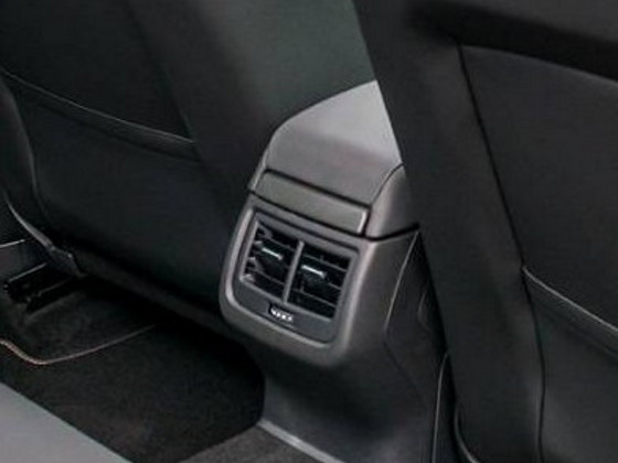 SEAT Leon 5F задняя решётка вентиляции 5F0864298