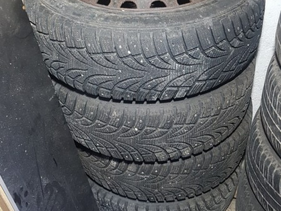 Продаются оригинальные стальные диски BMW 5x120 R15 с зимним