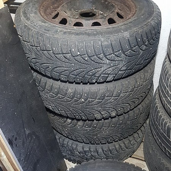 Продаются оригинальные стальные диски BMW 5x120 R15 с зимним
