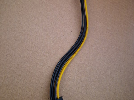 Molex SATA 15pin Male; PCI 6pin Female
