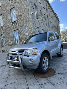 Mistubishi Pajero (1 фото из 15)