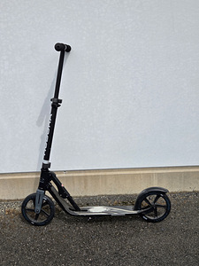 Черный самокат Hudora Big Wheel 205 (1 фото из 5)