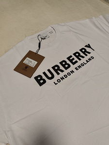Футболка Burberry (3 фото из 3)