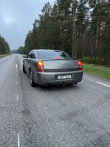CHRYSLER 300C (6 foto / 7)