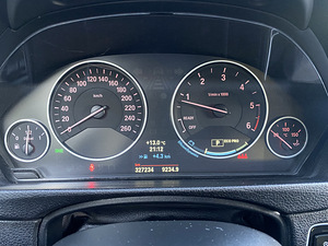 BMW 320, Efficient Dynamics (5 foto / 11)