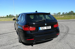 BMW 320, Efficient Dynamics (4 foto / 11)