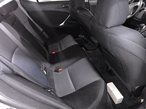 Lexus IS 220D (3 фото из 13)