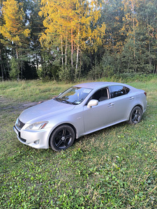 Lexus IS 220D (2 фото из 13)