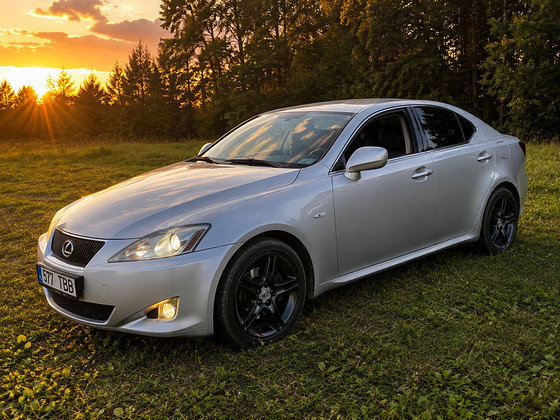 Lexus IS 220D
