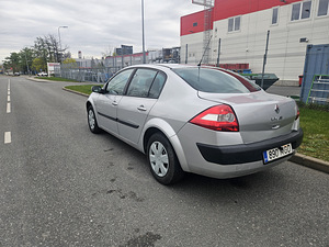 Renault Megane 2 (3 фото из 15)