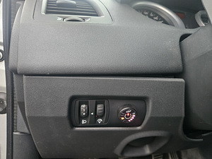 Renault Megane 2 (8 фото из 15)