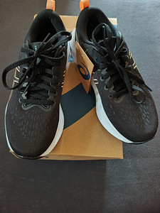 Uus Asics tossud, suurus 37 (5 foto / 6)