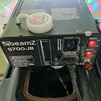 Дым-машина Beamz S700JB с подсветкой