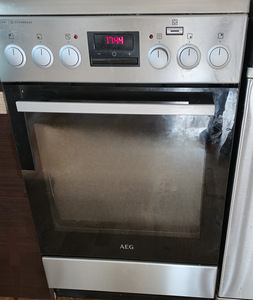Духовка Aeg (2 фото из 3)