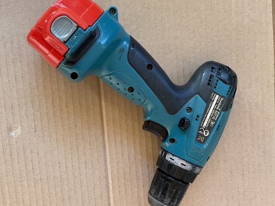 Makita 12v kruvikeeraja