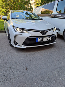 TOYOTA COROLLA (2 фото из 8)