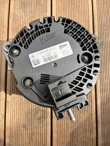 Mercedes Benz Vito 2021 OEM generaator (1 foto / 3)