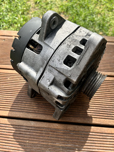 Mercedes Benz Vito 2021 OEM generaator (3 foto / 3)