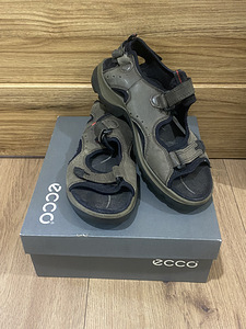 Ecco sandaalid nr 39 (1 foto / 4)