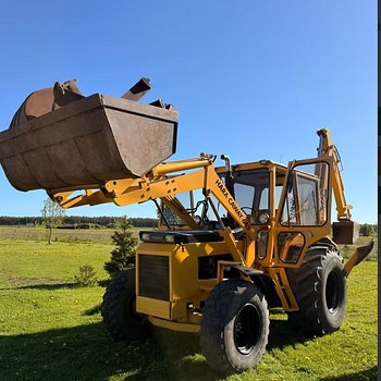 Kopplaadur 4x4 + lisakopad ja tarvikud