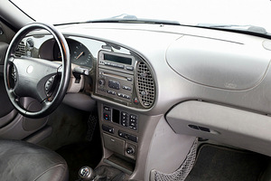 Saab 9-3 Cabrio Luxury 2.0 110kW (7 фото из 9)