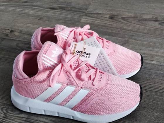 Новые кроссовки ADIDAS р.33,5(21,5)