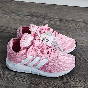 Новые кроссовки ADIDAS р.33,5(21,5)