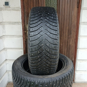 235/55/18 Goodyear UltraGrip Artic