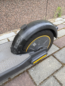 Электросамокат: Segway Ninebot MAX G30 (3 фото из 7)
