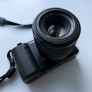 Sony ZV-E10 kaamera + Sony 50mm objektiiv ja lisatarvikud (4 foto / 6)