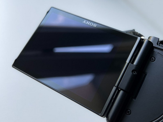 Sony ZV-E10 kaamera + Sony 50mm objektiiv ja lisatarvikud