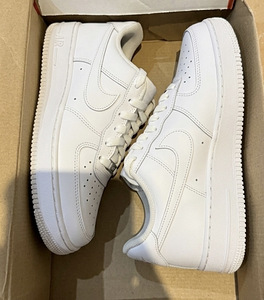 2 пары Nike Air Force 50€ (2 фото из 2)