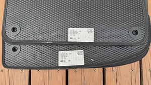 Audi A3 8P (2004-2013) originaaljalamatid (2 foto / 4)
