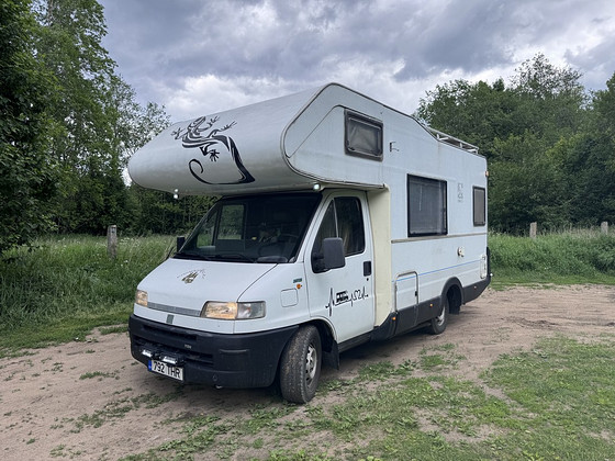 Matkaauto Fiat Ducato 2.5 TDI