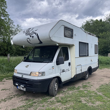Matkaauto Fiat Ducato 2.5 TDI
