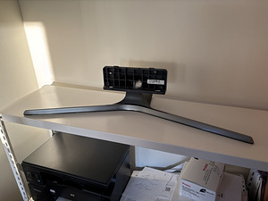 Samsung 40” Teler, kumer, SmartTV, mugav pult (3 foto / 4)