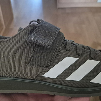 Adidas powerlift 4