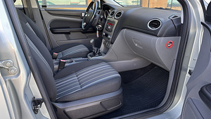 Ford Focus 1,6 74kW, 2010 г. (6 фото из 10)