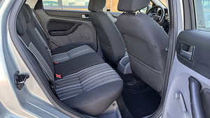 Ford Focus 1,6 74kW, 2010 г. (7 фото из 10)