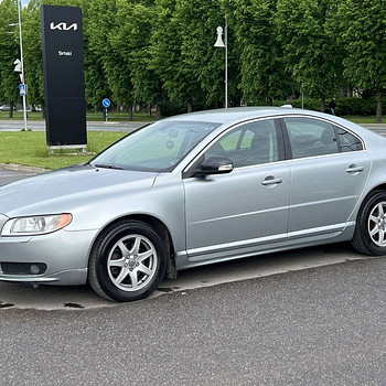 VOLVO S80