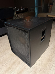 JBL JRX118SP Сабвуфер (1 фото из 3)