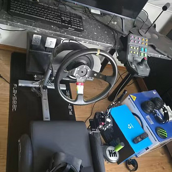 Thrustmaster T300 + дополнения