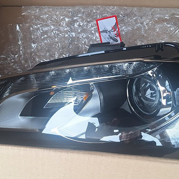 Левая передняя фара HELLA для Audi A3 8P 2012 года