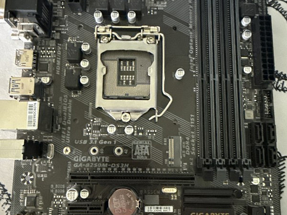 Gigabyte GA-B250M-DS3H