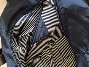 Tumesinine Tommy Hilfiger kott seljakott (5 foto / 5)