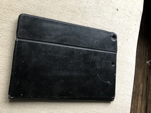 iPad 8-го поколения 32 ГБ (3 фото из 4)