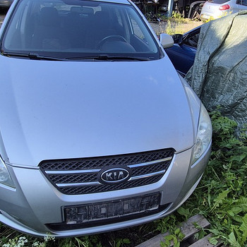 Kia Ceed 08a luukpära