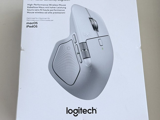 Logitech MX Master 4 for Mac , White Silver